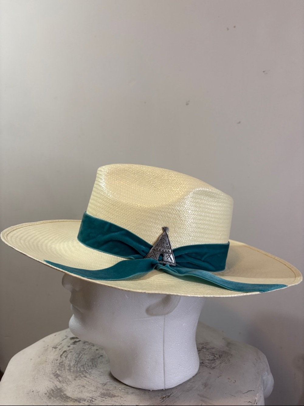 Charlie 1 Horse Old Apache Teal Velvet Ribbon Light Natural Straw Hat